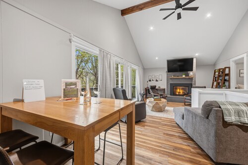 Forest Chalet With Hot Tub Near Gunstock 3 Bedroom Home
