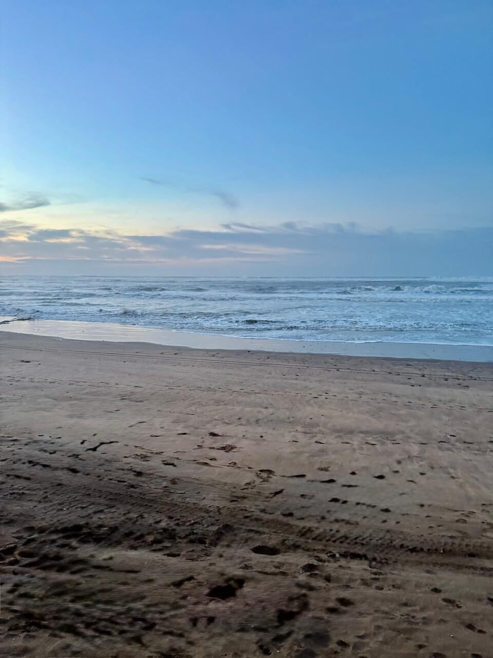 På stranden