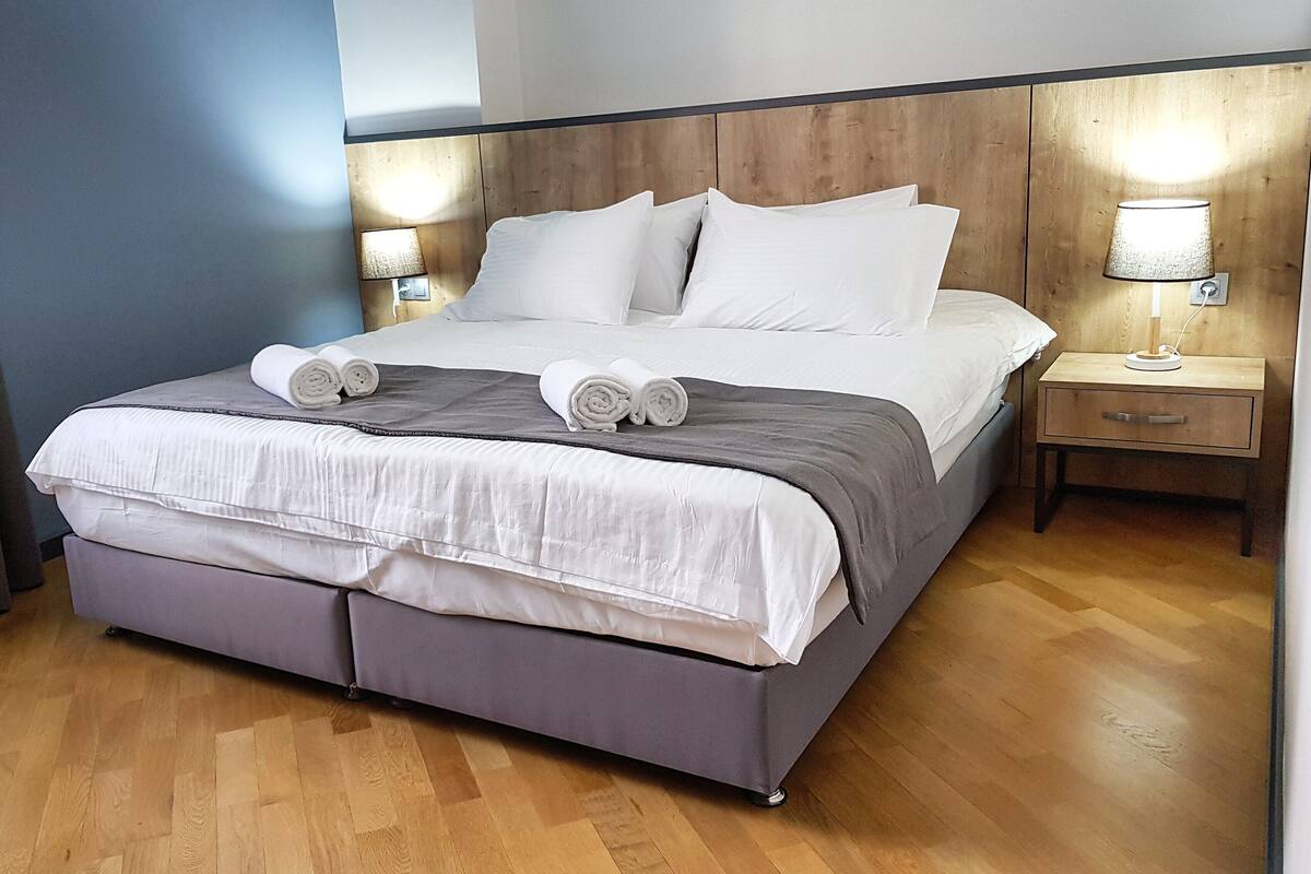 Deluxe Double or Twin Room