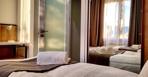 Monolocale familiare, angolo cottura | Vista cortile