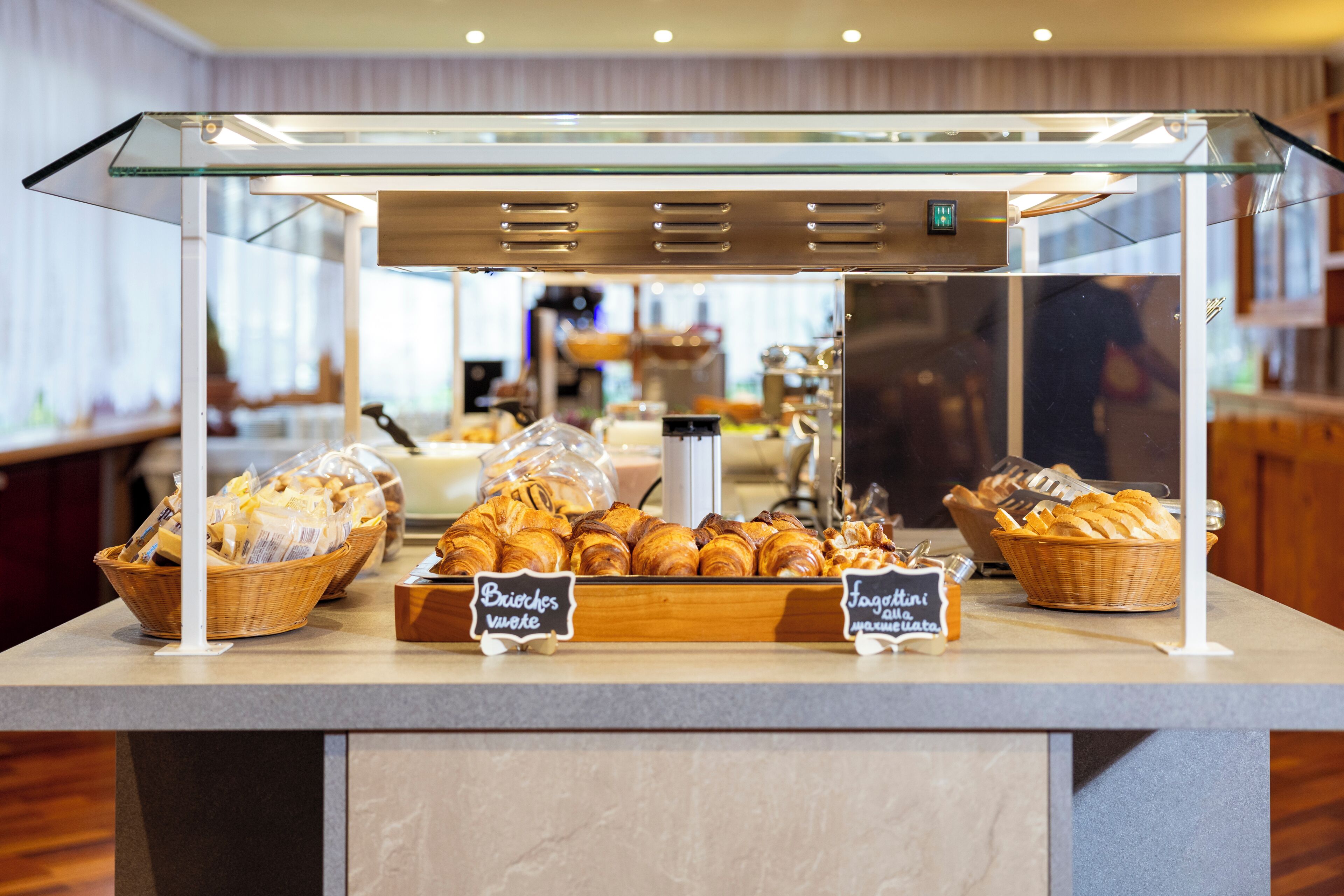 Free daily self-serve breakfast