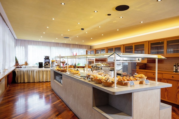Colazione a buffet inclusa, servita tutte le mattine