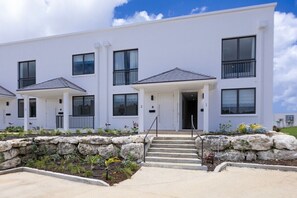Exterior - Lancaster Mews 1 (Saint James)