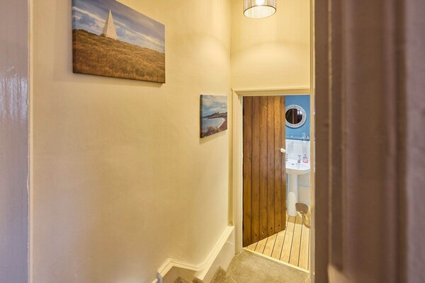 Host Stay Puffin Cottage - Seahouses