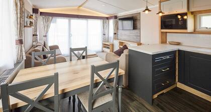 Host Stay Tommy s Lodge