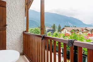 Property grounds - Apartment 'Ornella' with Lake View, Private Garden and Wi-Fi (Molveno)