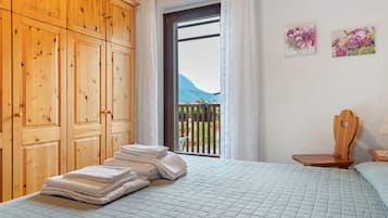 Bügeleisen/Bügelbrett, WLAN, Bettwäsche