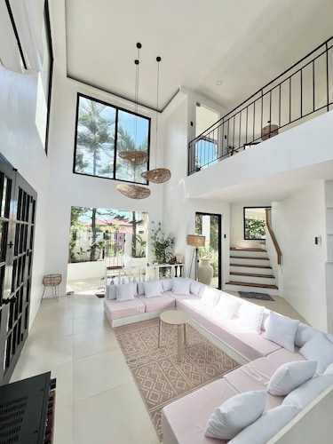 Private Pool Villa close to beach and airport