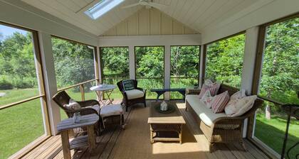 Brand new construction quiet neighborhood fire pit screened porch