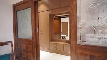 Suite, balcó, vistes a la ciutat | Interior