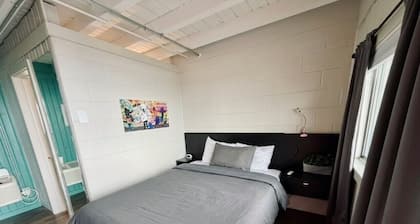 Art-Themed Boutique Room at The Cedar — on Sandusky Bay near Cedar Point