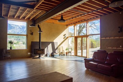 To the Rhythm of Diois – Two Independent Gîtes for up to 20 Guests Facing the Vercors