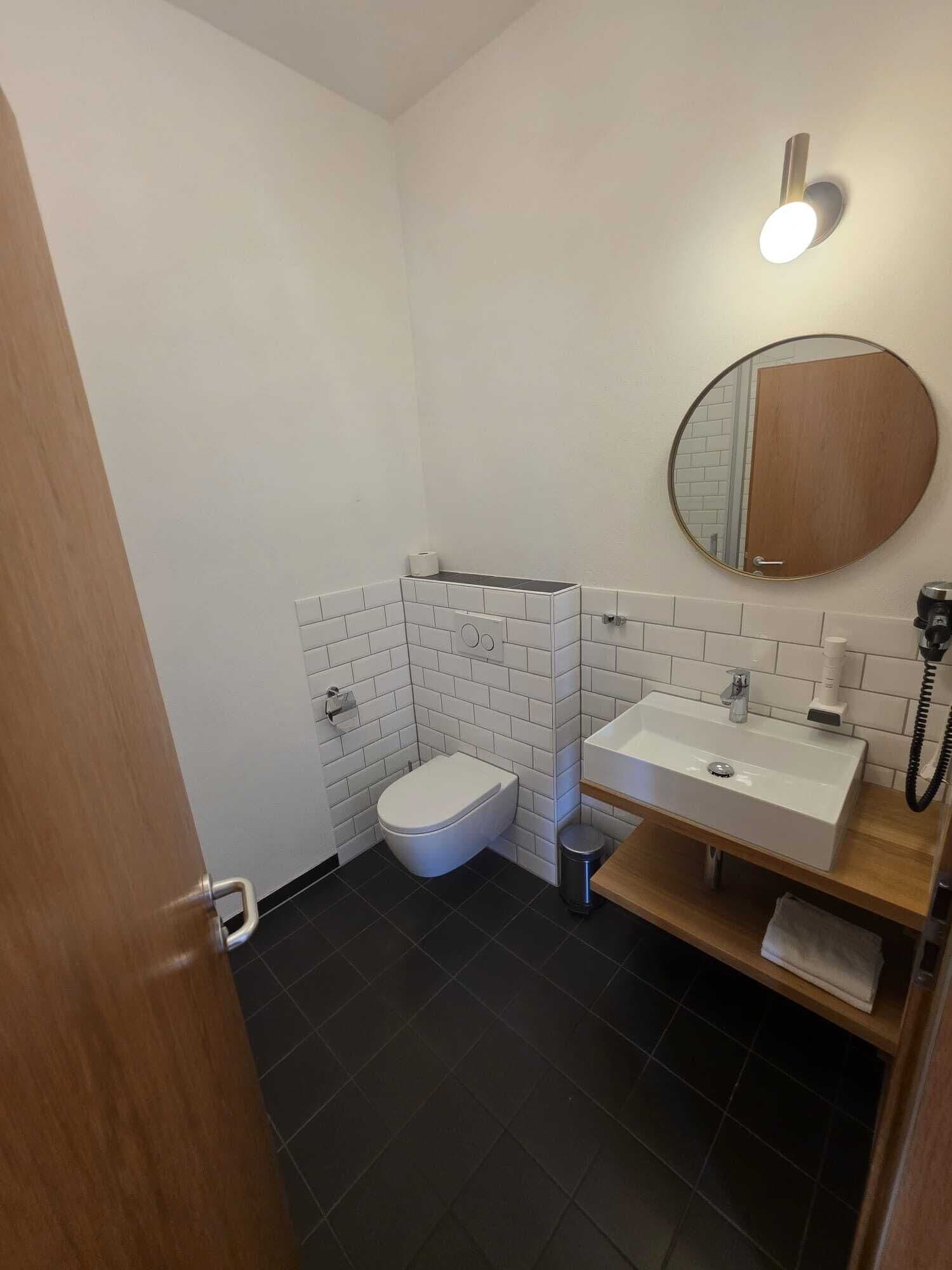 Double Room, Balcony, River View | Bathroom