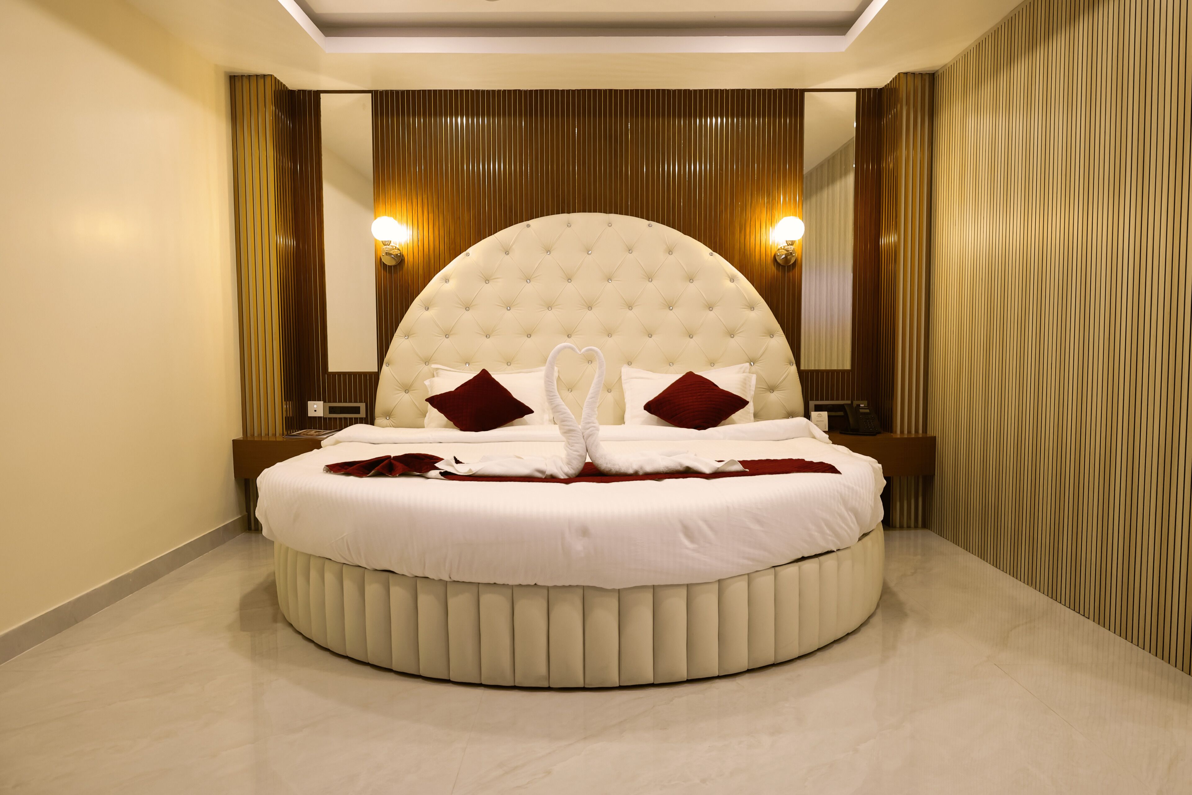 Luxury Suite, City View