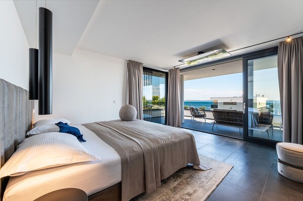 In-room safe, iron/ironing board, free WiFi, bed sheets - Villa Suva Punta Luxe with Private Pool (Vir)