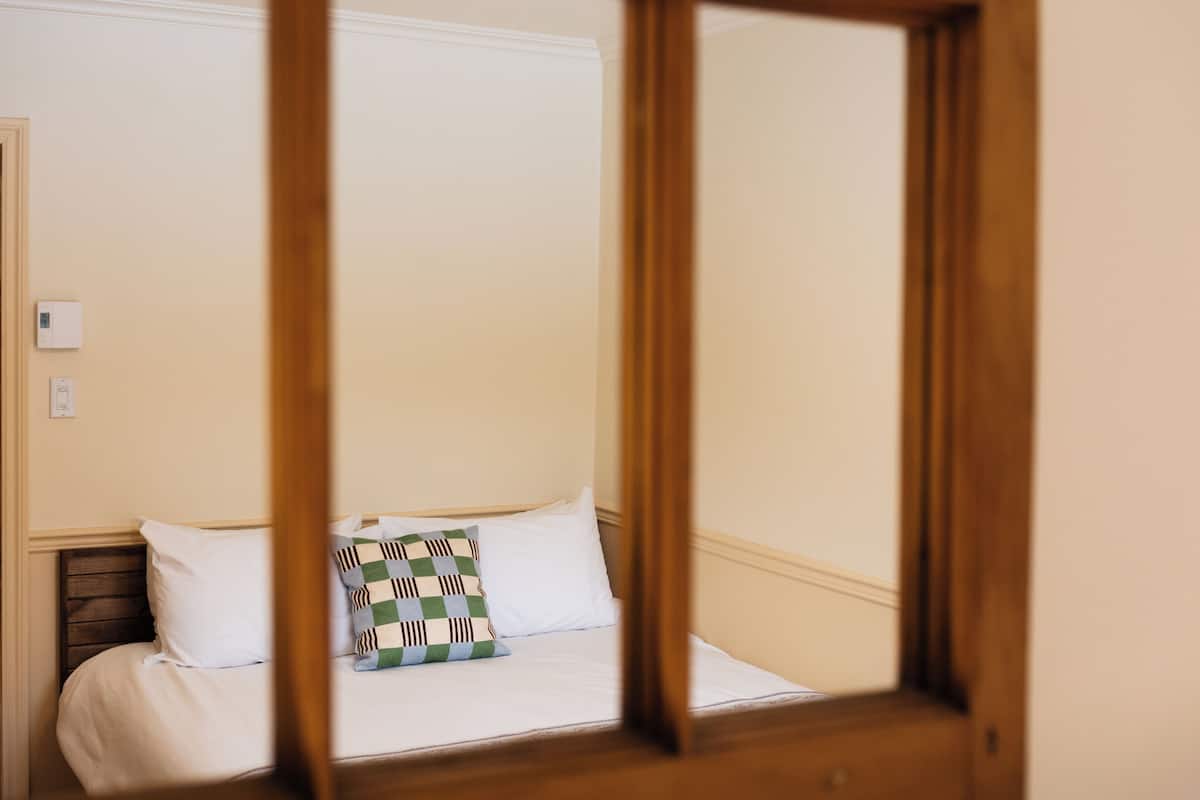 Room, 1 Queen Bed, Garden View | Individually decorated, individually furnished, free WiFi, bed sheets