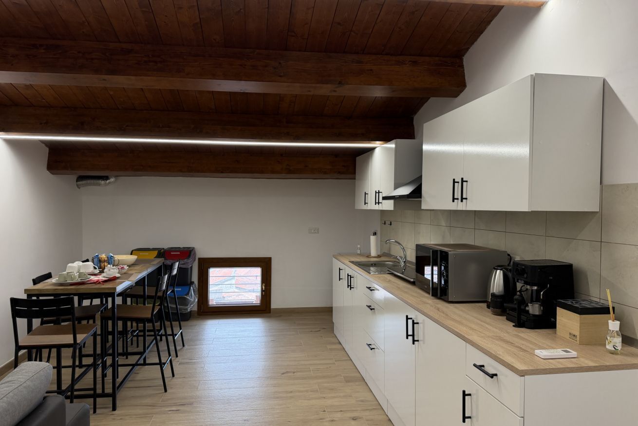 Kühlschrank, Mikrowelle, Toaster