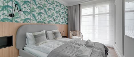 Appartement Deluxe, balcon, vue sur la cour intérieure | Fer et planche à repasser, accÚs au Wi-Fi (inclus), literie fournie