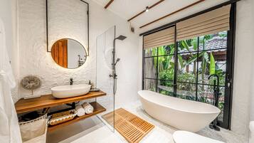 Luxury Villa, Pool View | Bilik Mandi | Jubah mandi, selipar, bidet