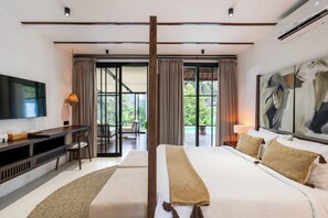 Villa de lujo, vistas a la piscina | Sábanas de algodón egipcio, ropa de cama de alta calidad, caja fuerte