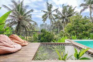 Villa de lujo, vistas a la piscina | Jardines del alojamiento
