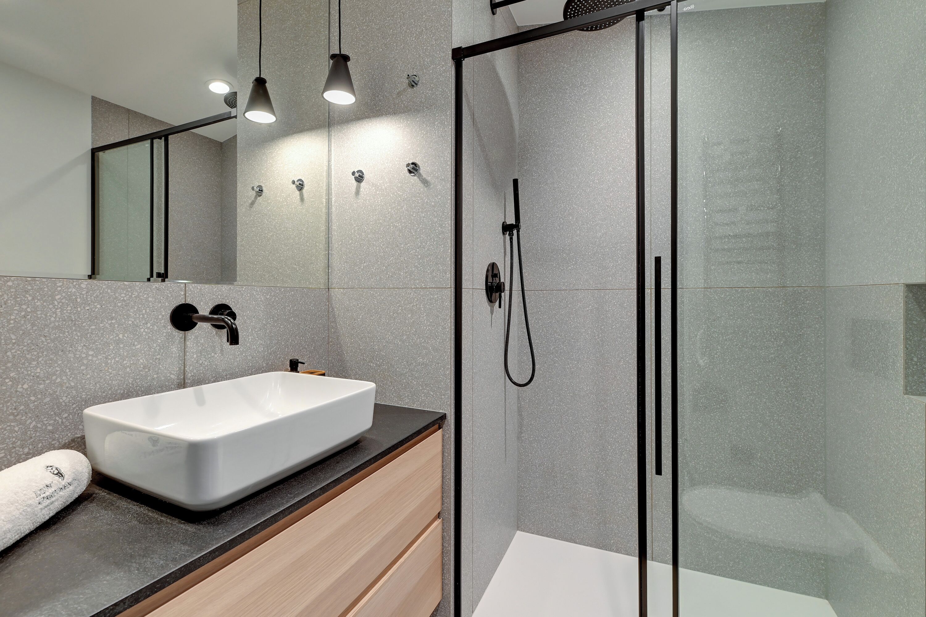 Economy Studio Suite, City View | Bathroom