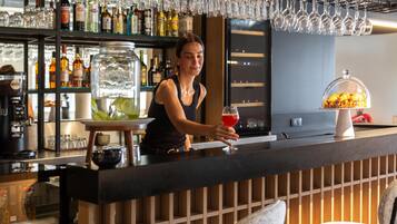 Bar (in der Unterkunft)