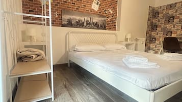 客房內保險箱、熨斗/熨衣板、免費無線上網