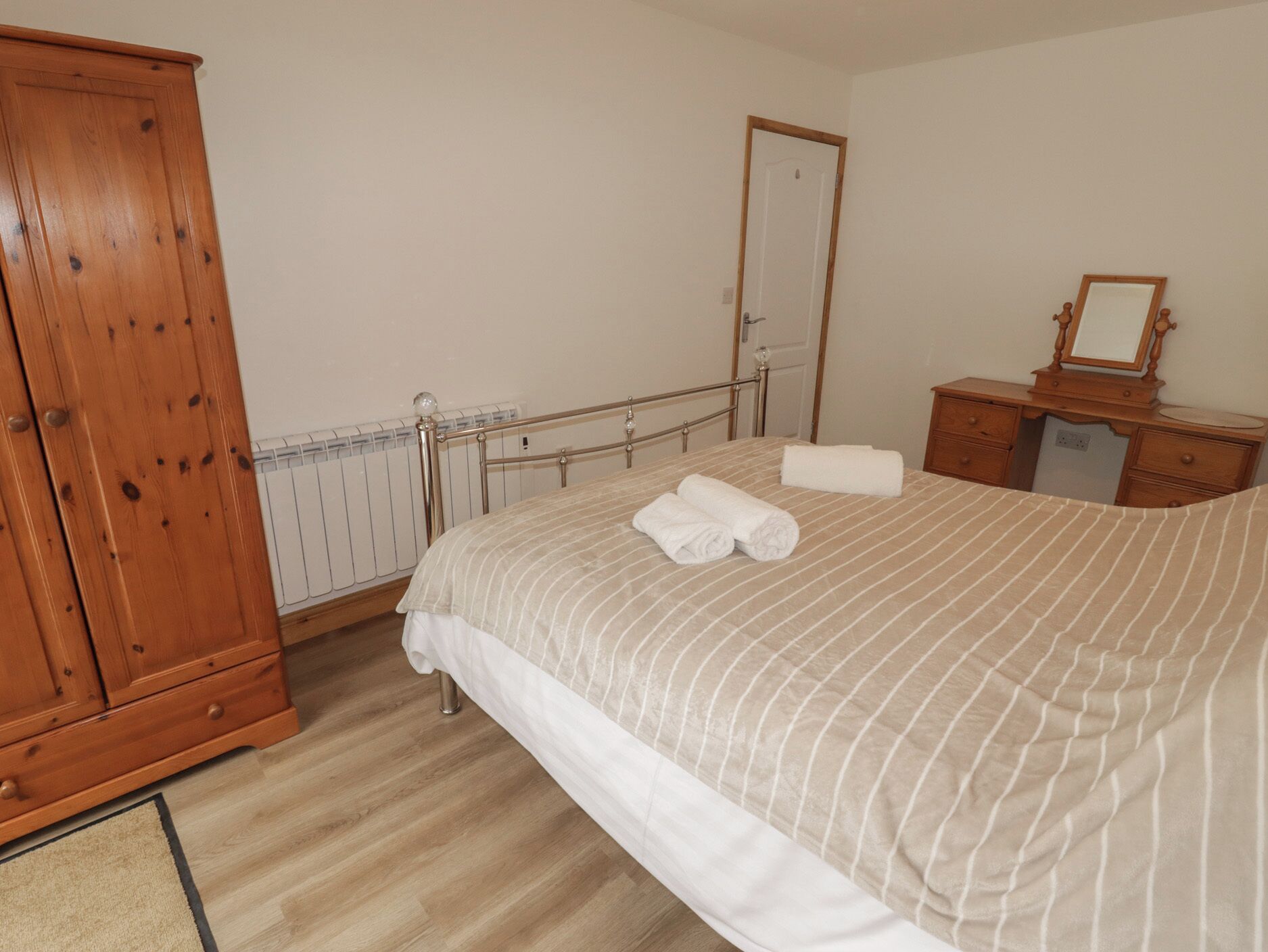 Cottage | 2 bedrooms, WiFi (free), individually decorated, individually furnished