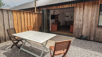 Cottage | Tempat makan luar