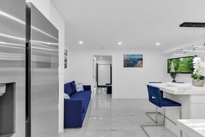 Interior - Cozy/Modern 1-bedroom condo in beautiful Deerfield Beach (Deerfield Beach)