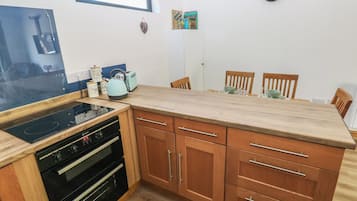 Dishwasher, cookware/dishes/utensils