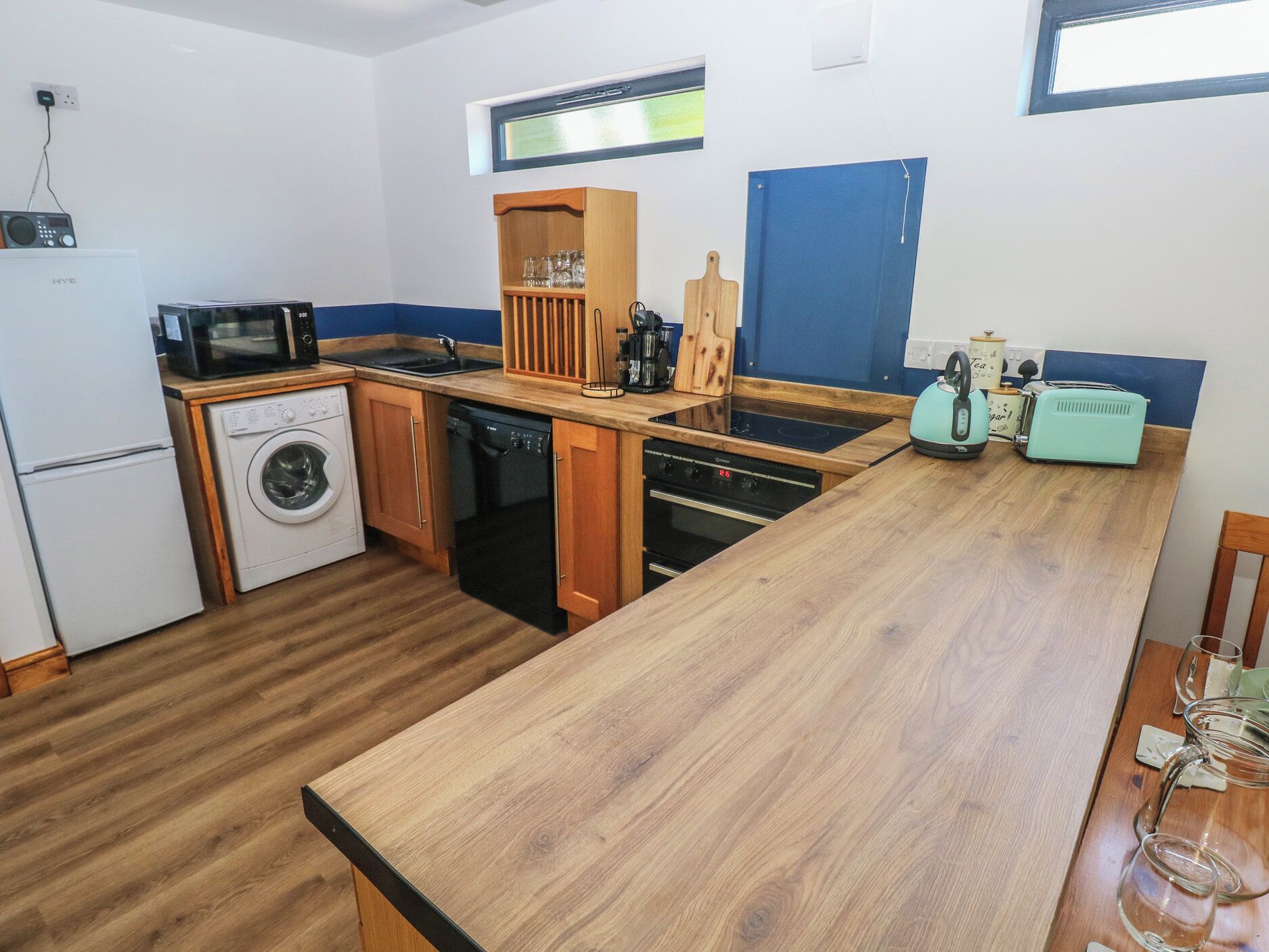 Dishwasher, cookware/dishes/utensils
