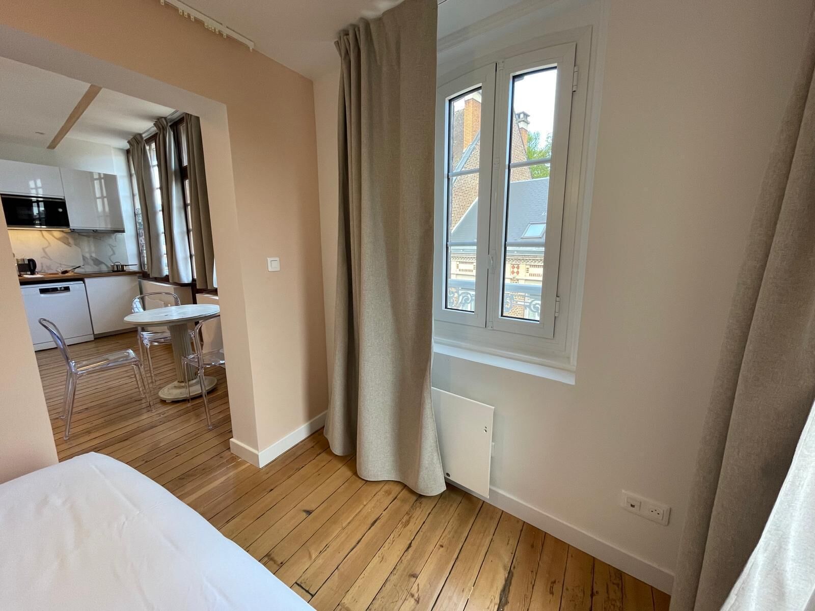 1 dormitorio, escritorio, wifi y ropa de cama