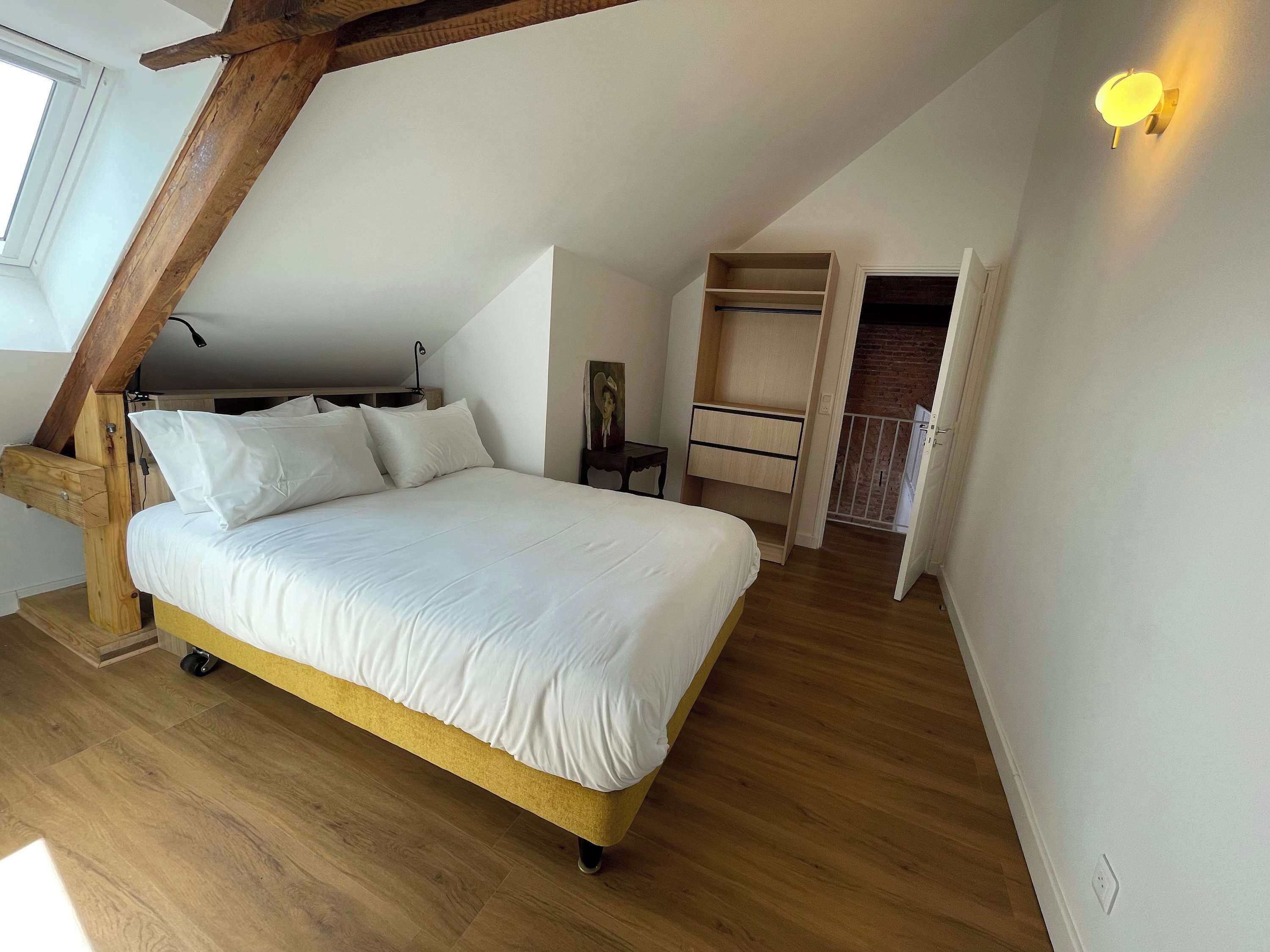 2 bedrooms, WiFi, bed sheets