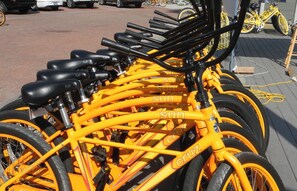 A row of yellow bicycles with the brand name 'Cruz' visible on the frame. - 🌊Walk to Beach | 6 Bikes | 30A | Abbys Abode🌊 (Santa Rosa Beach)