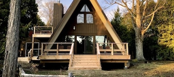 Goathaus | Iconic A-Frame with Bay Views