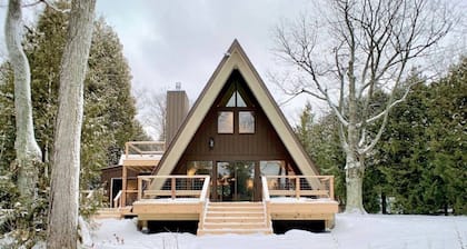 Goathaus | Iconic A-Frame with Bay Views