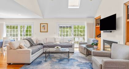 New Rental-Bright Coves, Walk to Marina and Popponesset Spit and clean!