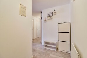 Interior - Modern & Cosy Apartment with free parking, 5 minutes from town centre! (Stafford)