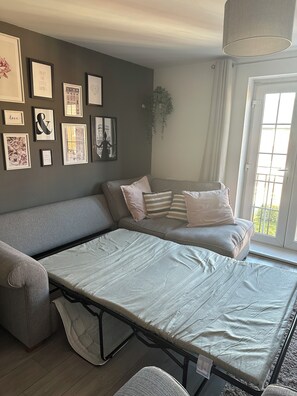 Living area - Modern & Cosy Apartment with free parking, 5 minutes from town centre! (Stafford)