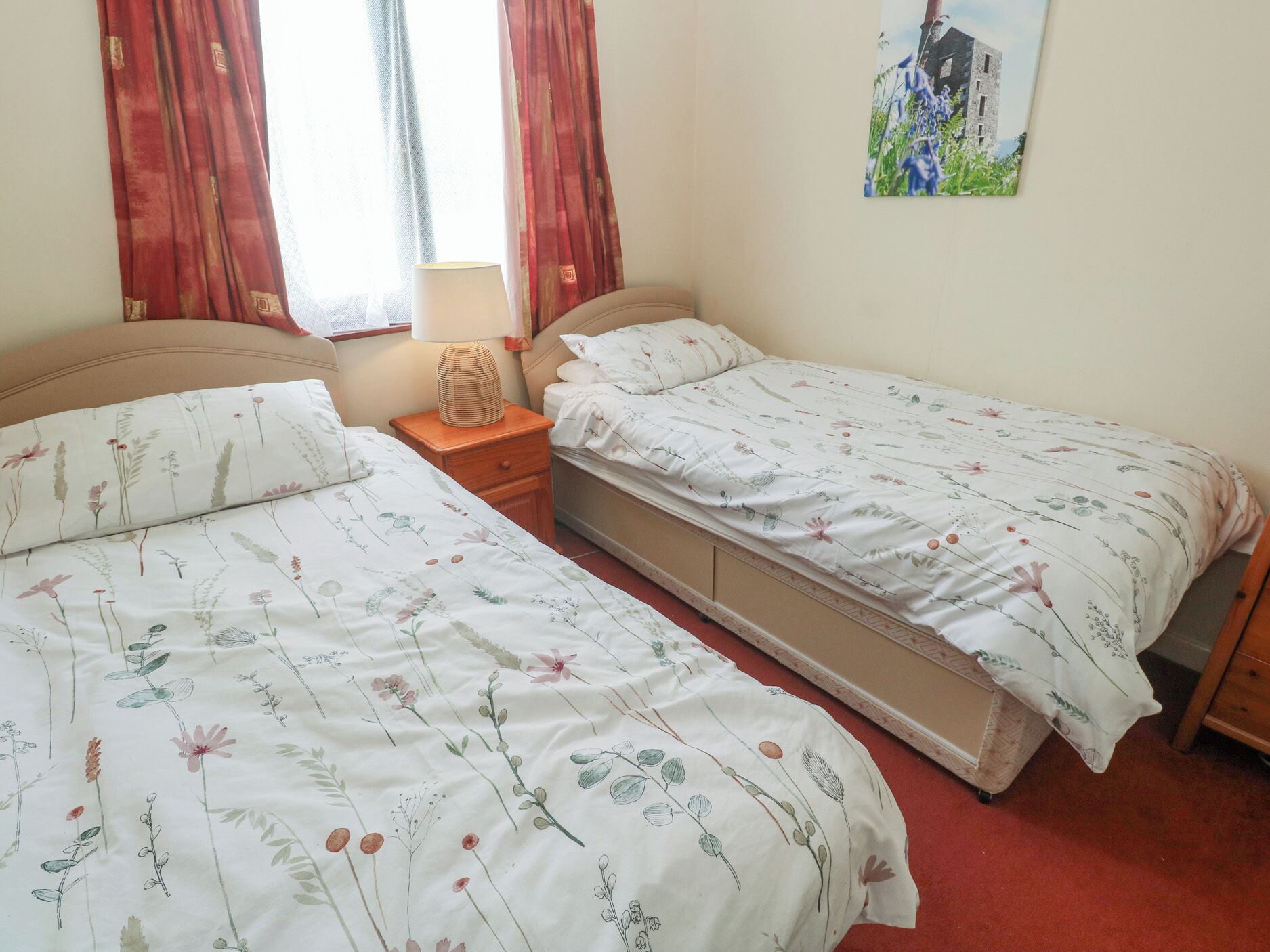 2 bedrooms, WiFi (free), individually decorated, individually furnished