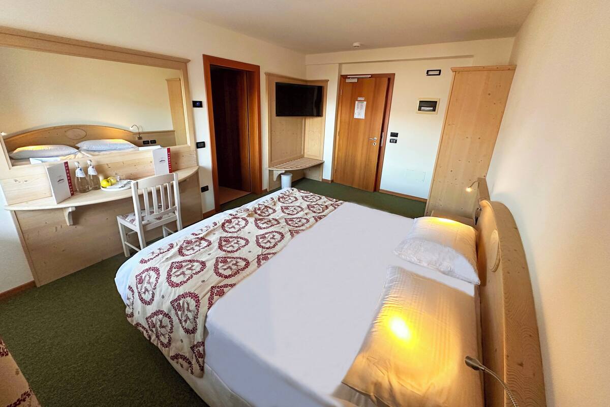 Standard Double Room | In-room safe