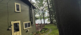 Fantastic 4-bedroom cottage on Lake Wesserunsett in East Madison, ME!