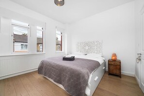 Room - Stylish Retreat Private Garden
& Hot Tub in London (London)