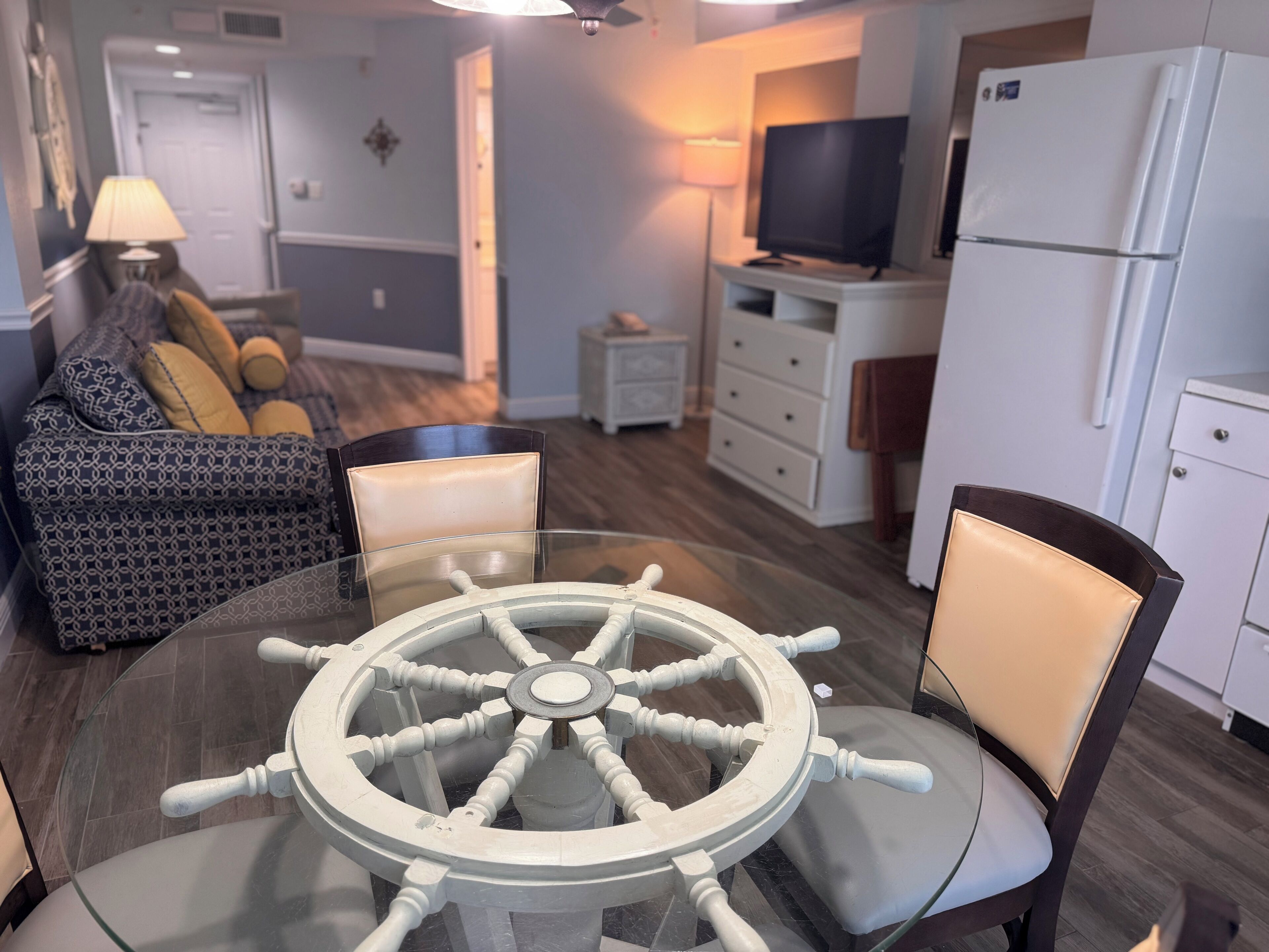 Schooner | Living area