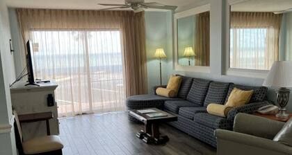 Catalina Beach Club