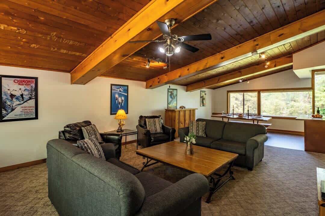 4br Cottage 1 Min From Blue Mountain Ski Hills · Private Beach · Pet-friendly - Collingwood