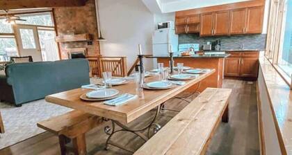 4 BR Cottage at Tyrolean, Private Beach Access
