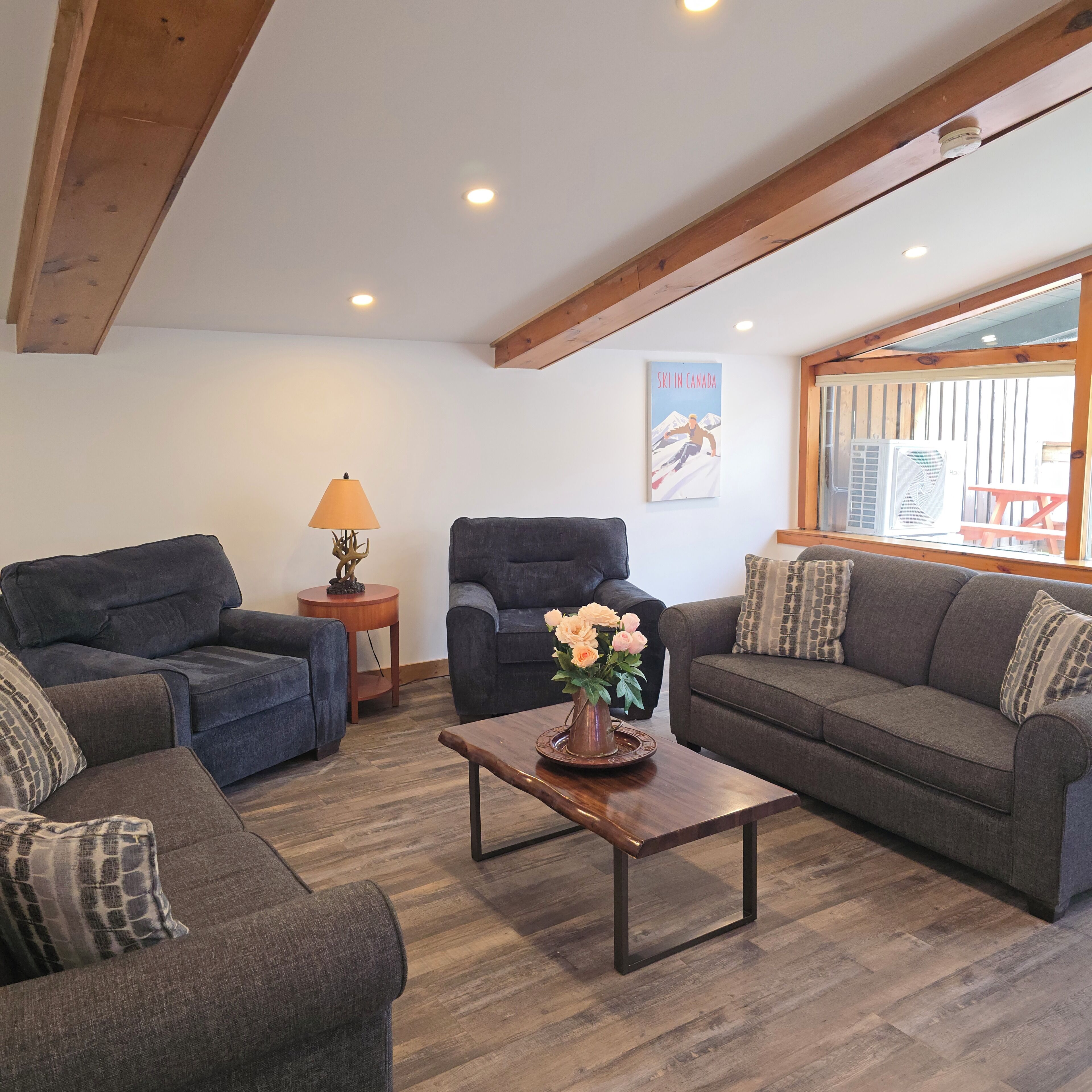 Smart TV, fireplace, offices